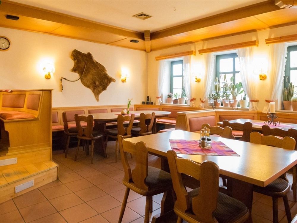 Hotel Erfurter Kreuz Kirchheim  Exteriör bild